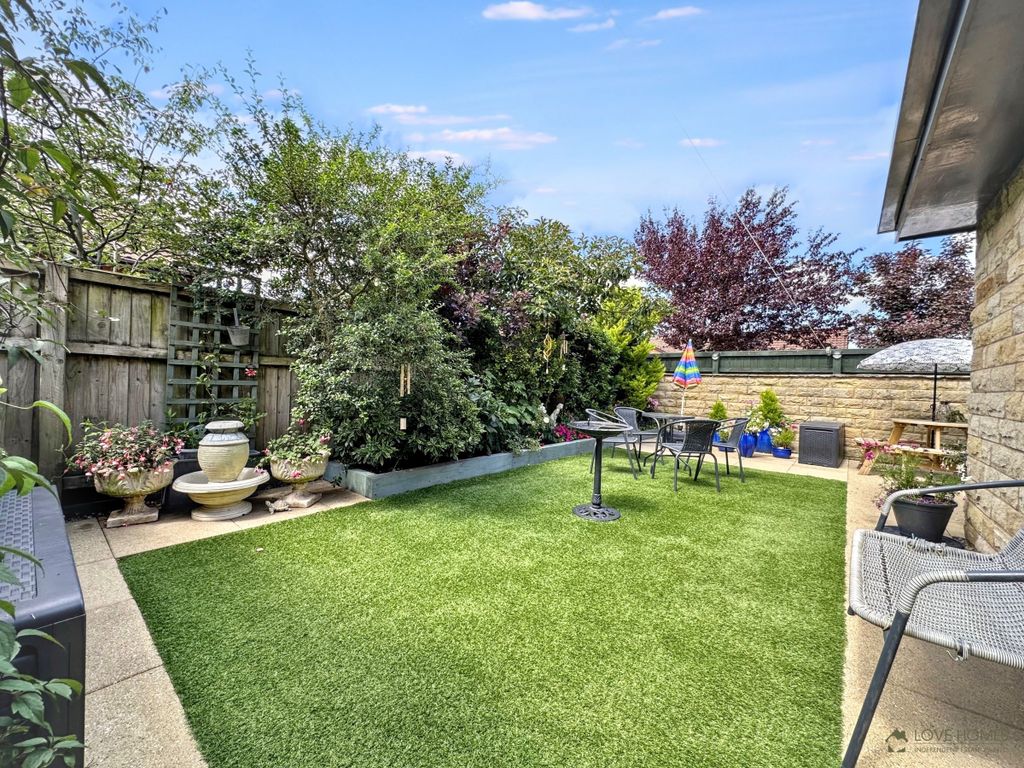 Property photo 3 of 29