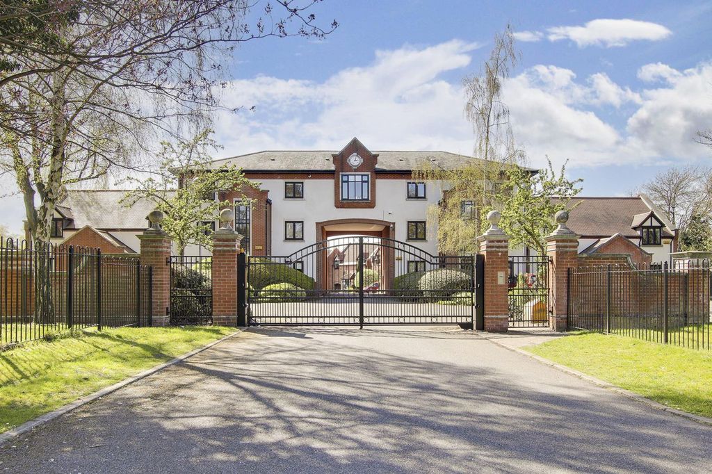 Property photo 1 of 19