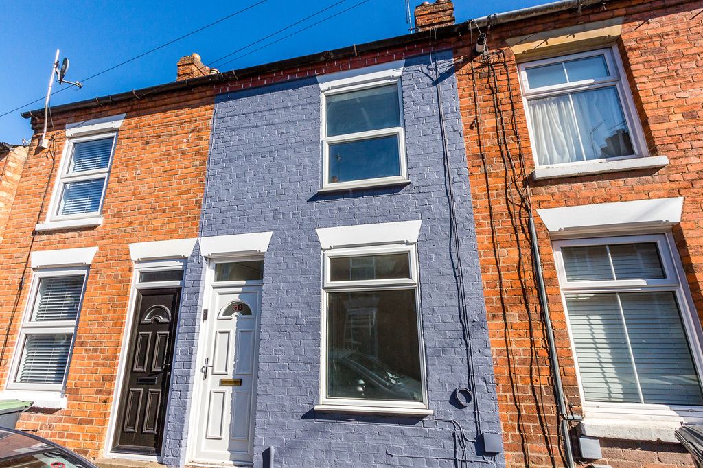 Property photo 1 of 11 Front