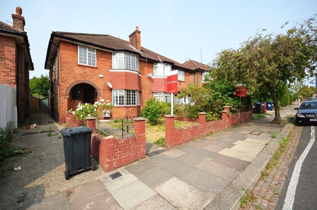Property photo 1 of 15
