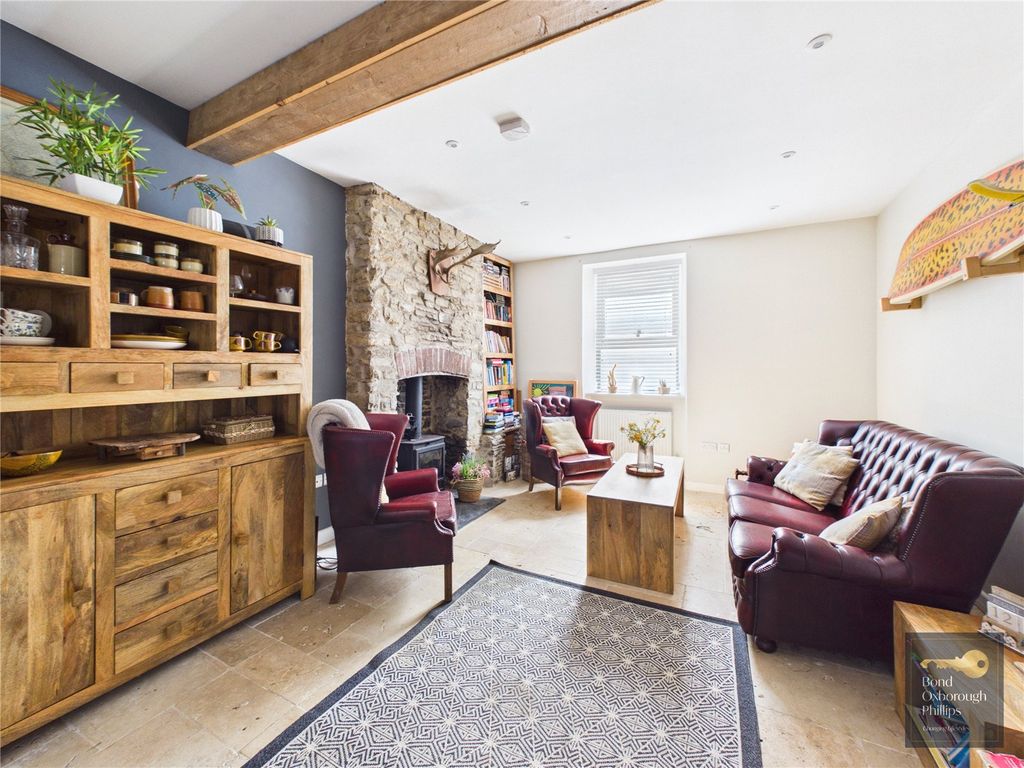 Property photo 2 of 39 Picture No. 23