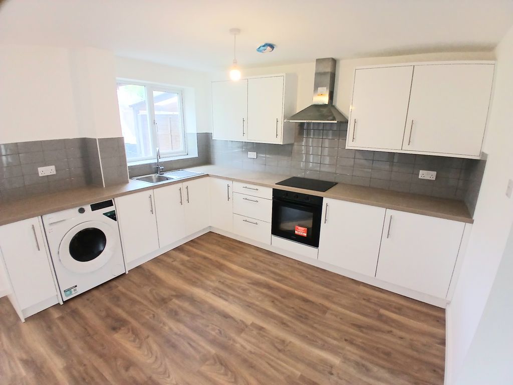 Property photo 2 of 24 Image