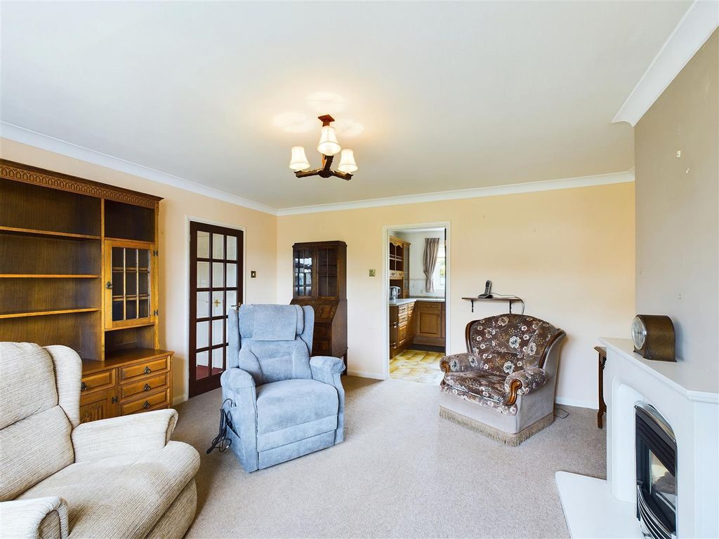 Property photo 3 of 25 Cam02803G0-Pr0098-Still025.Jpg