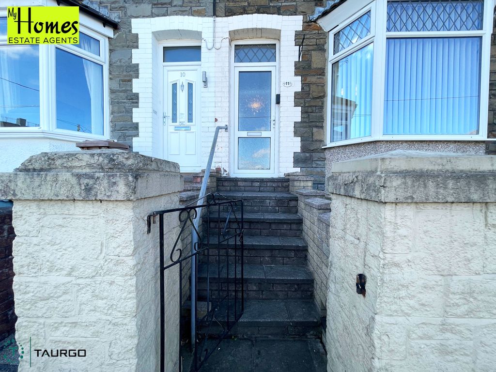 Property photo 2 of 36