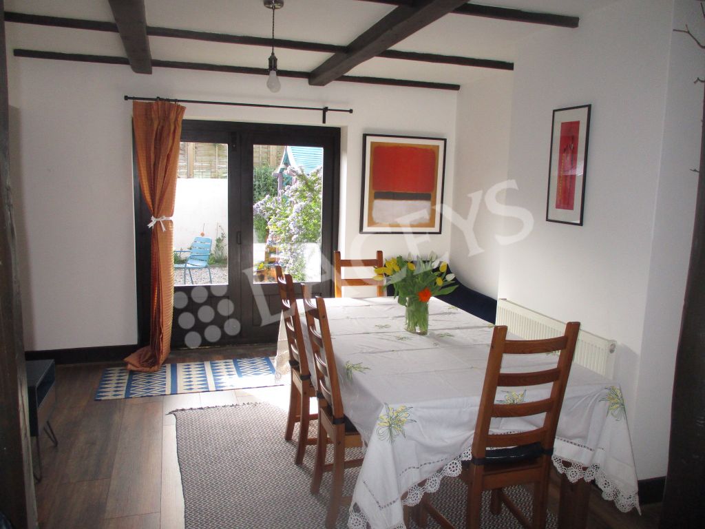 Property photo 2 of 11 Dining Area