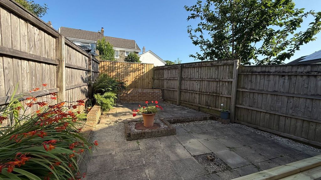 Property photo 3 of 10