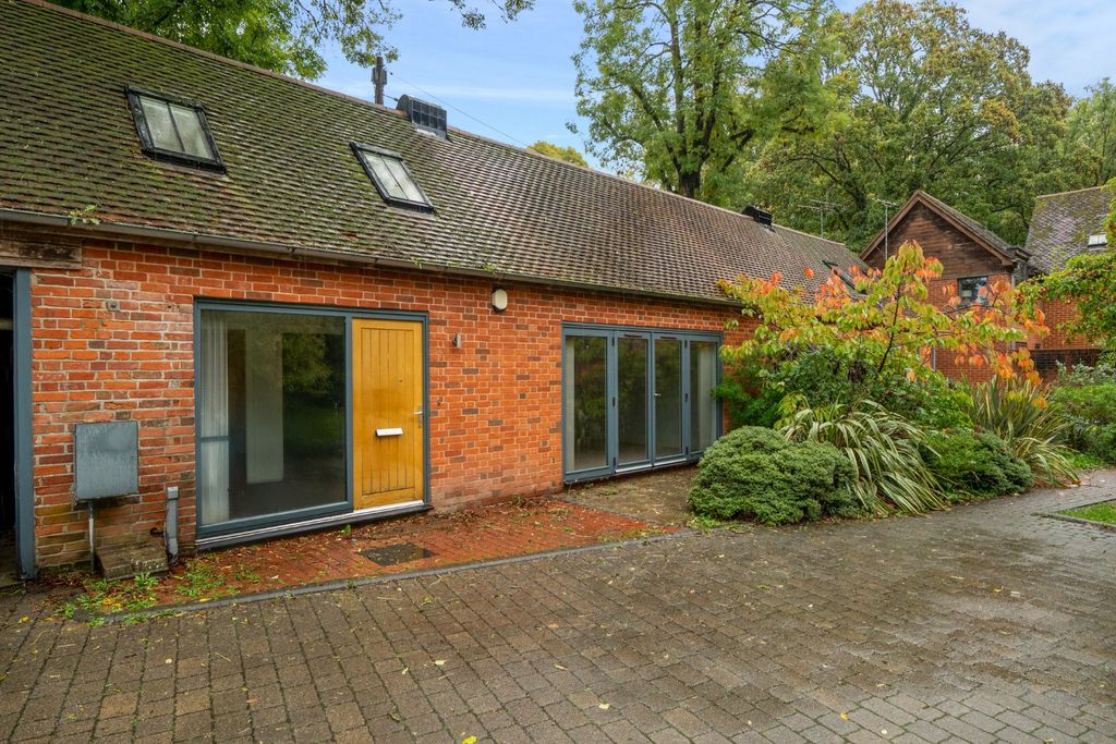 Property photo 1 of 8 Picture No. 12
