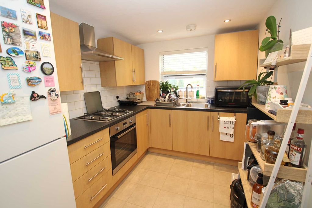 Property photo 1 of 7 Photo