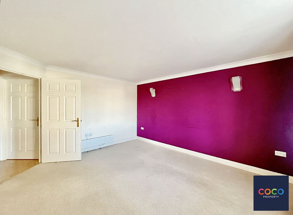 Property photo 2 of 11 Sitting Room