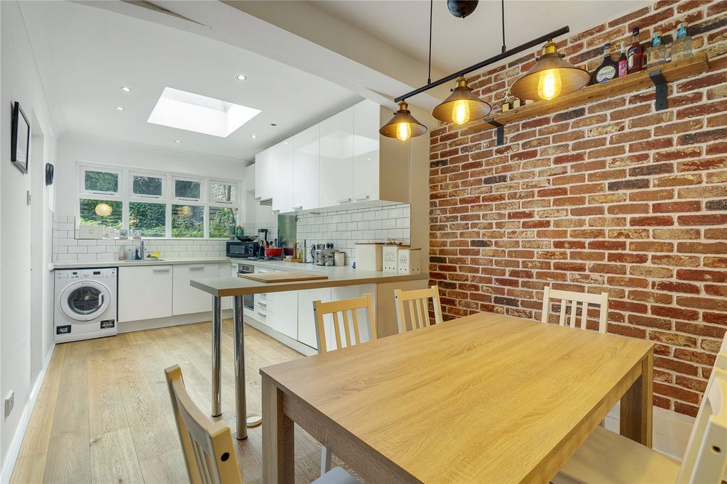 Property photo 3 of 13 Picture No. 24