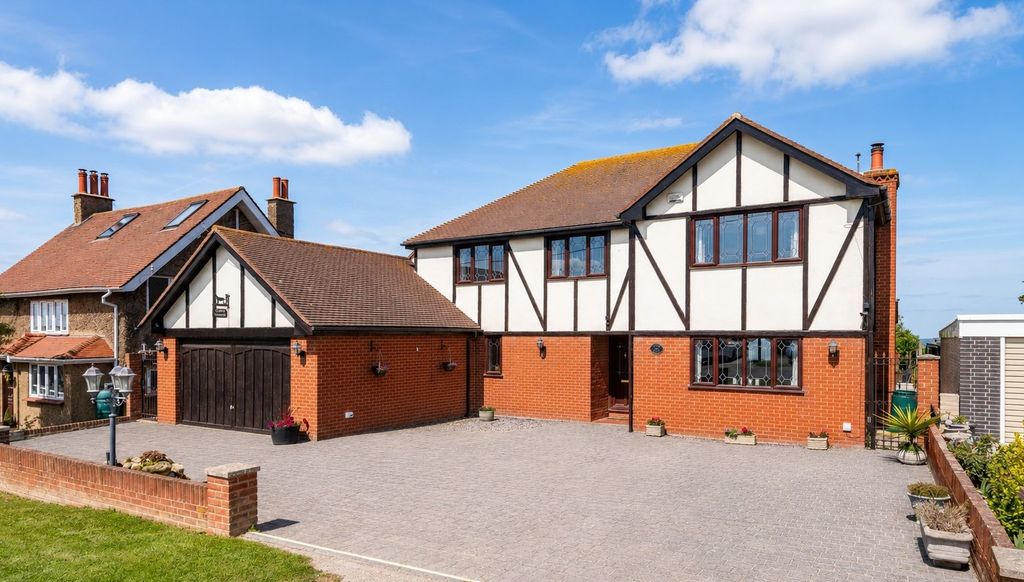 Property photo 1 of 50
