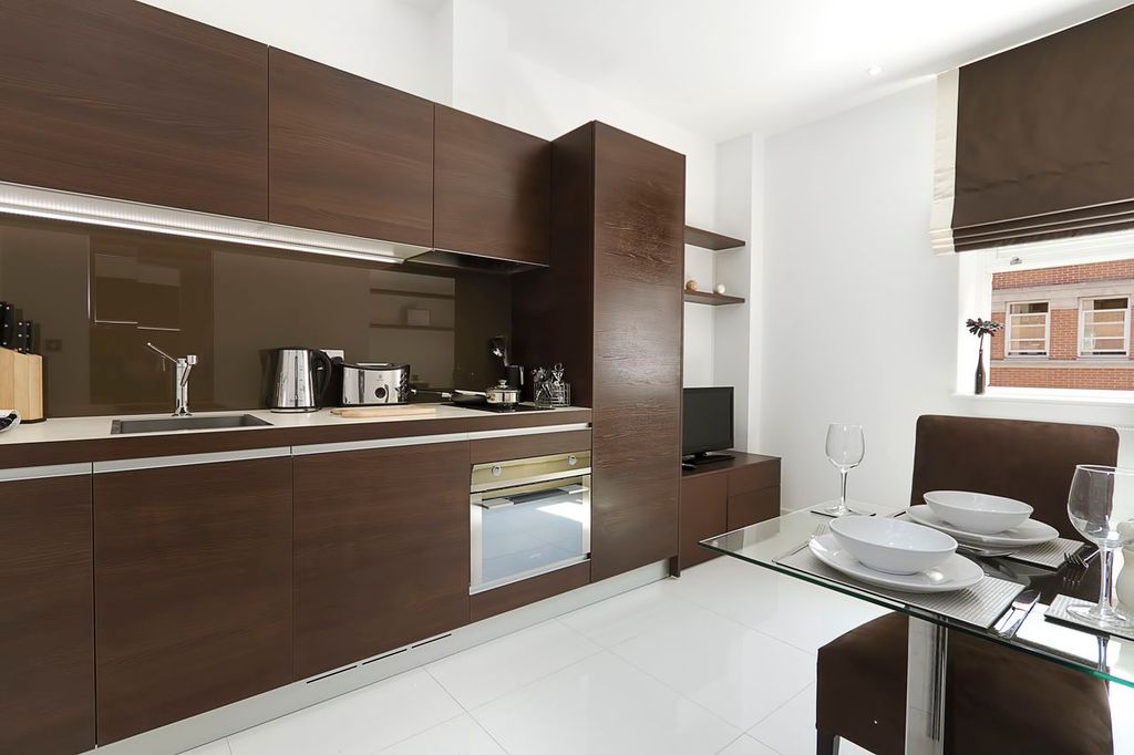 Property photo 1 of 6 Kitchen