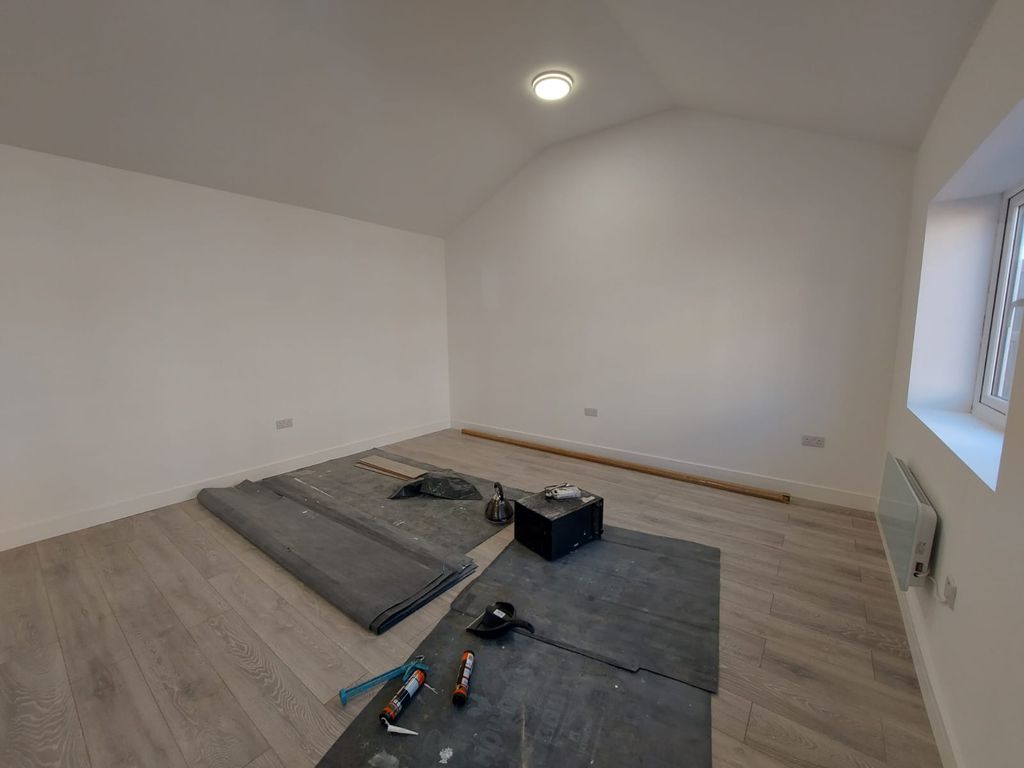 Property photo 3 of 4 Gallery
