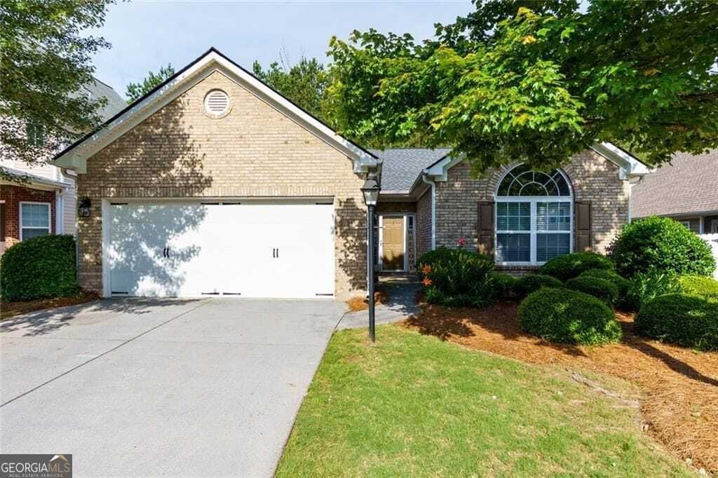 Property photo 1 of 28