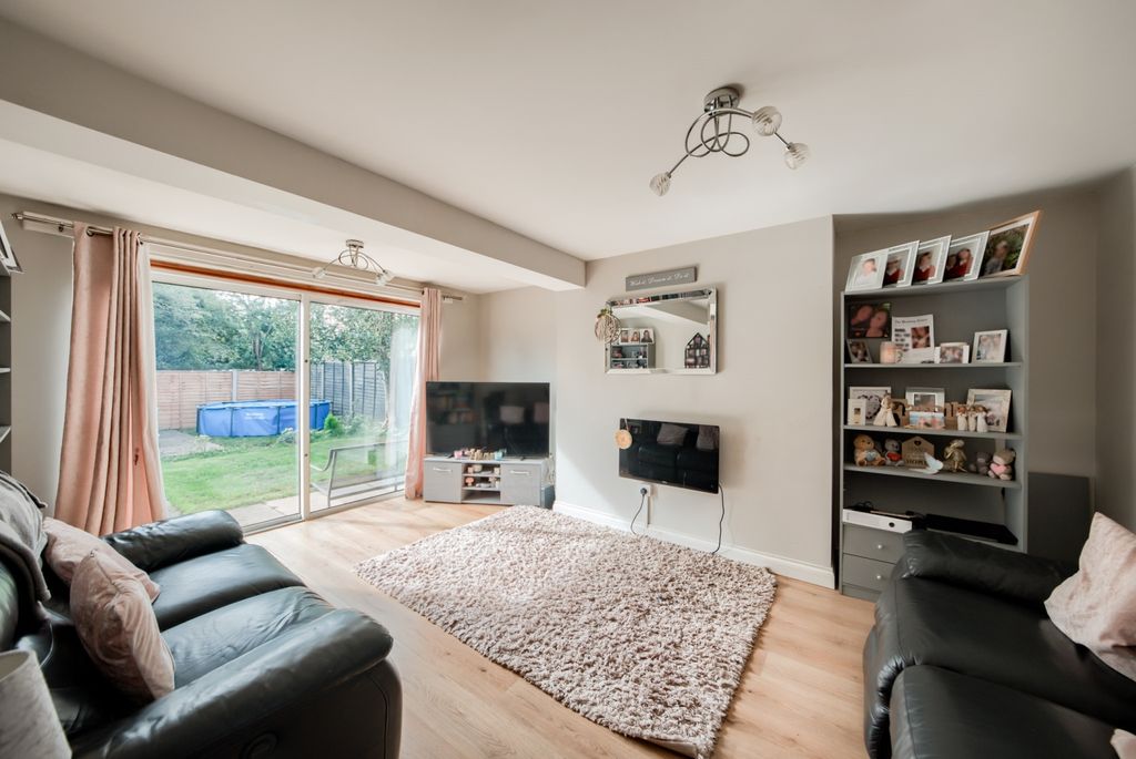 Property photo 2 of 14 Xh2A2341-Hdr(3) (1)
