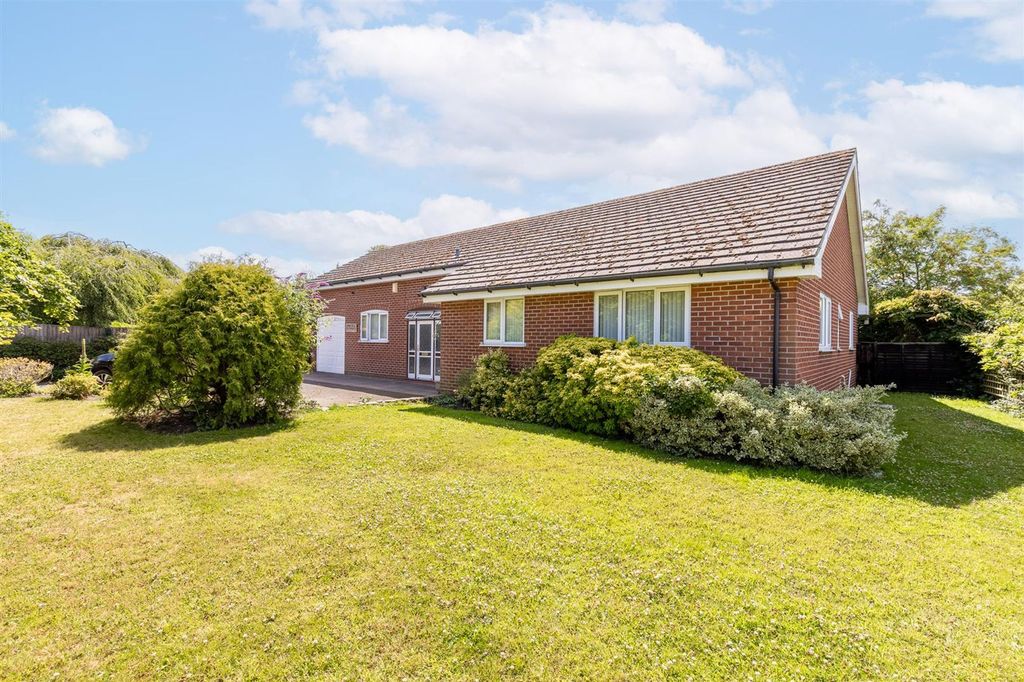 Property photo 1 of 17 Parkfieldview-1.Jpg