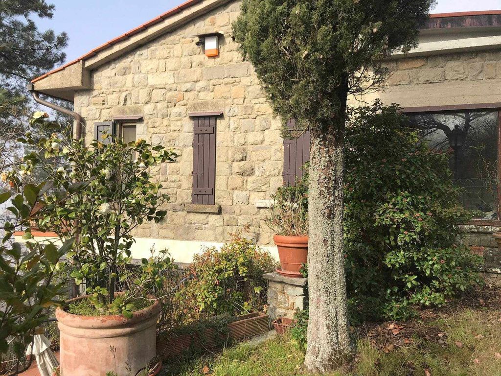 Property photo 1 of 30