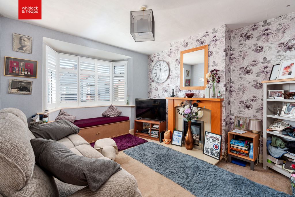Property photo 3 of 16 liv