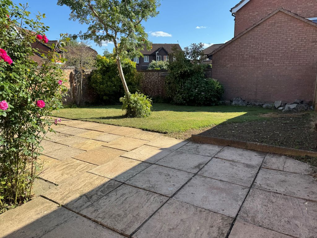 Property photo 3 of 12 Garden
