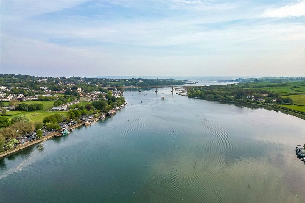 Property photo 2 of 15 Picture No. 14