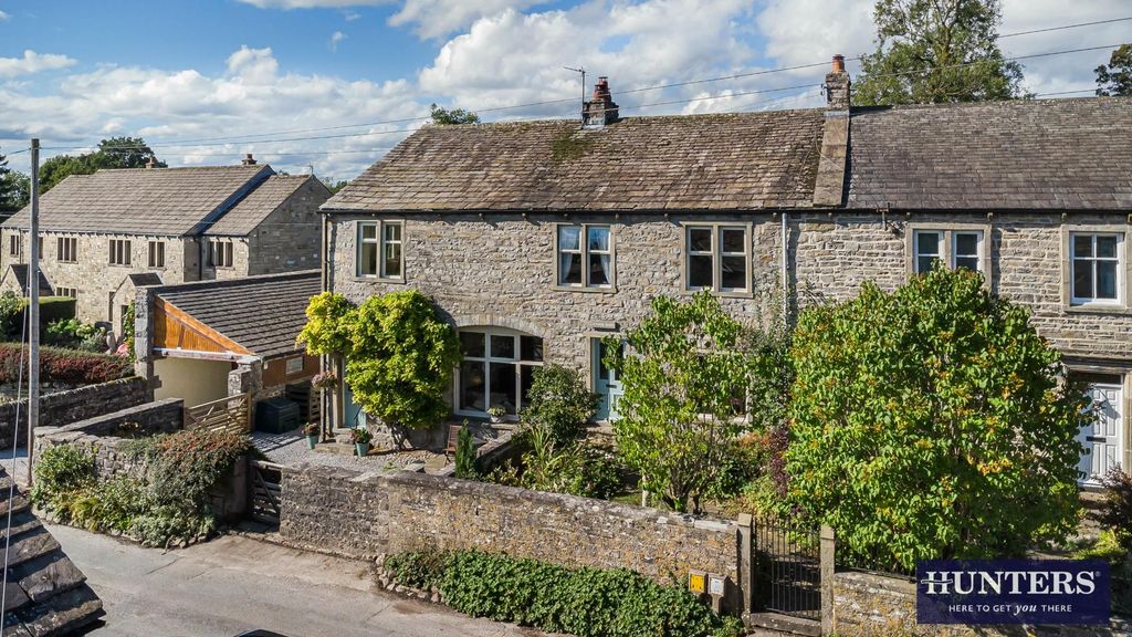 Property photo 1 of 33 44_62542_Watermarked.Jpg