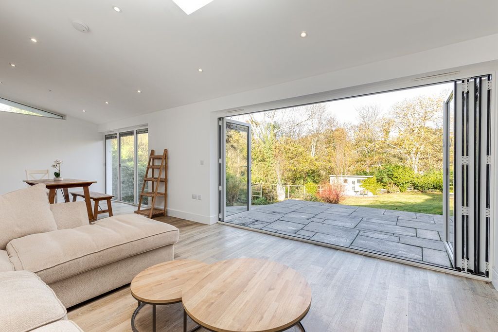 Property photo 3 of 35