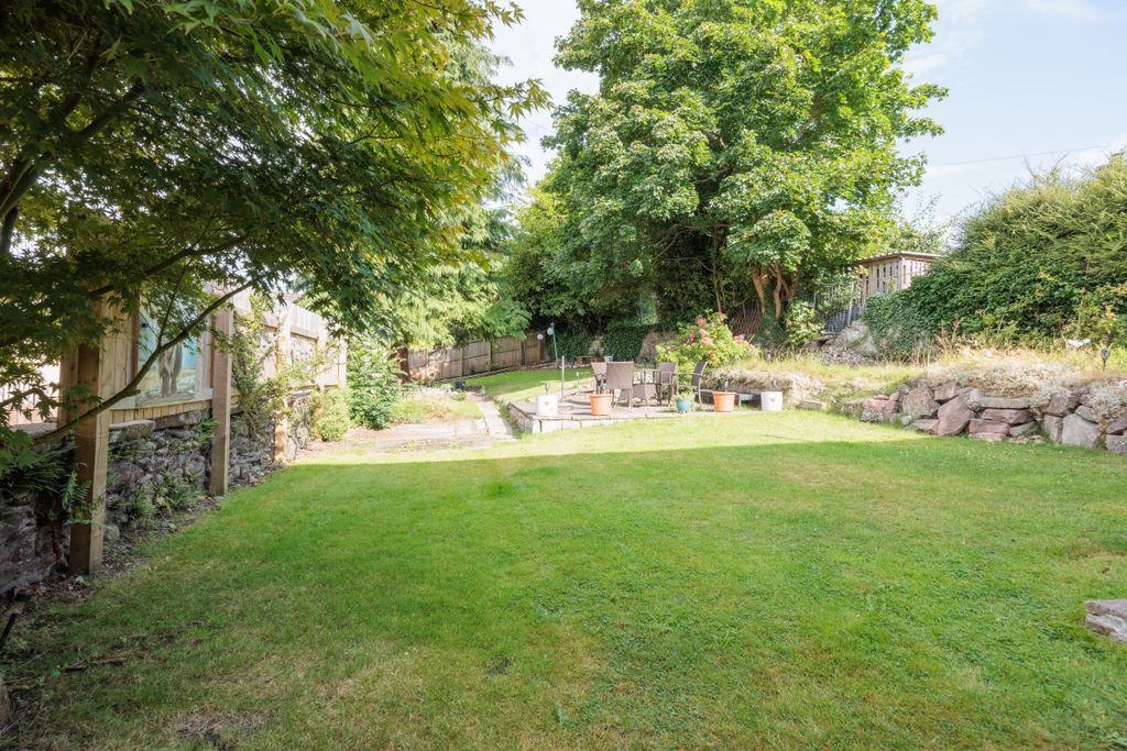 Property photo 2 of 37