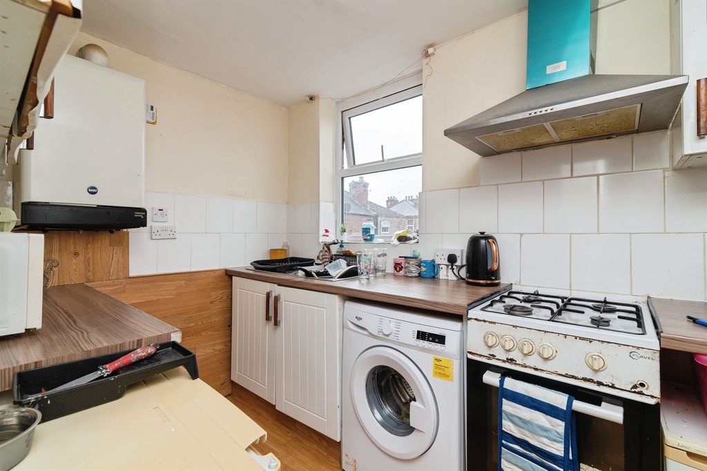 Property photo 3 of 17