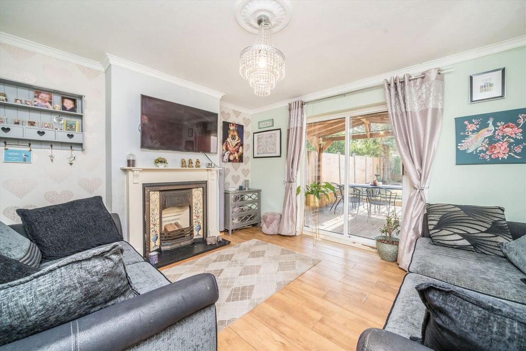 Property photo 2 of 7