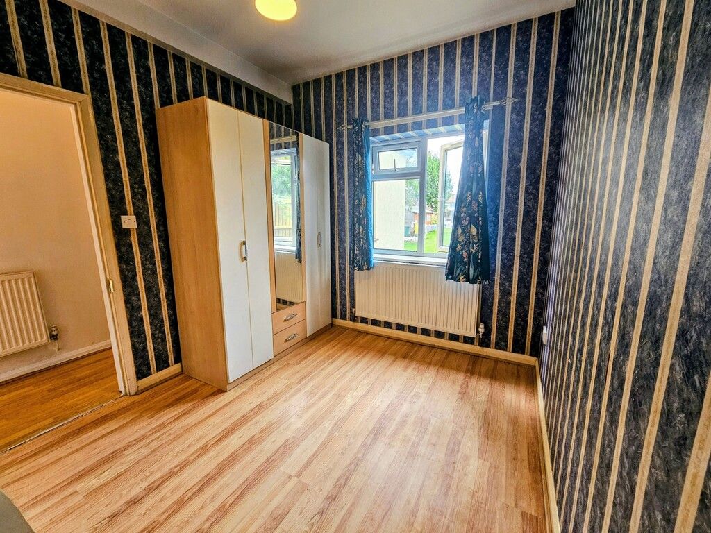 Property photo 3 of 6 Rm 3, Single