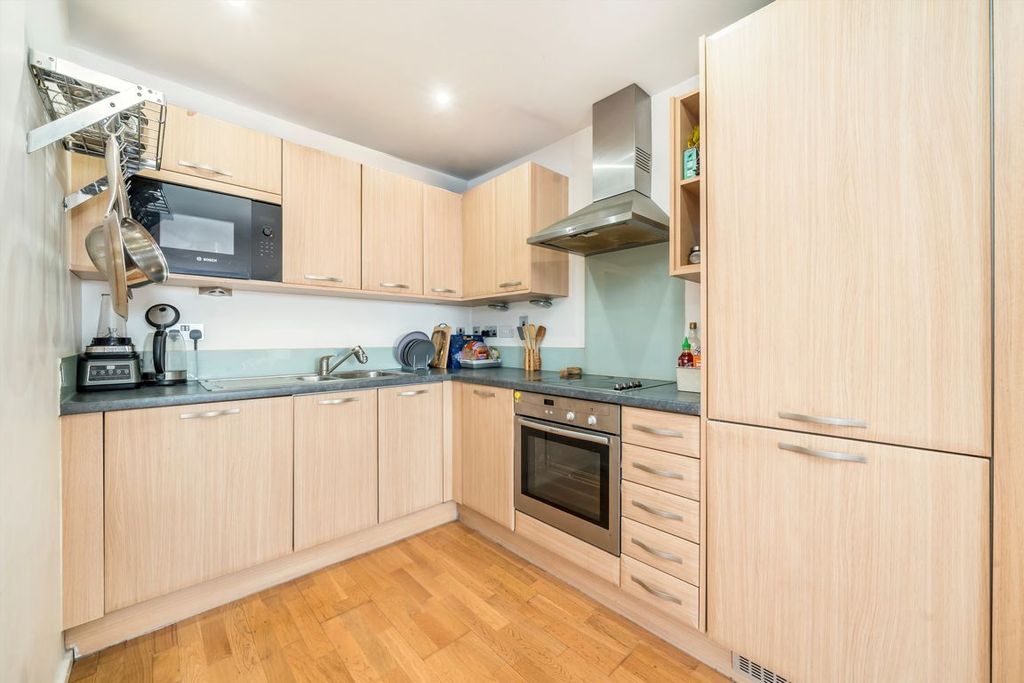 Property photo 3 of 5