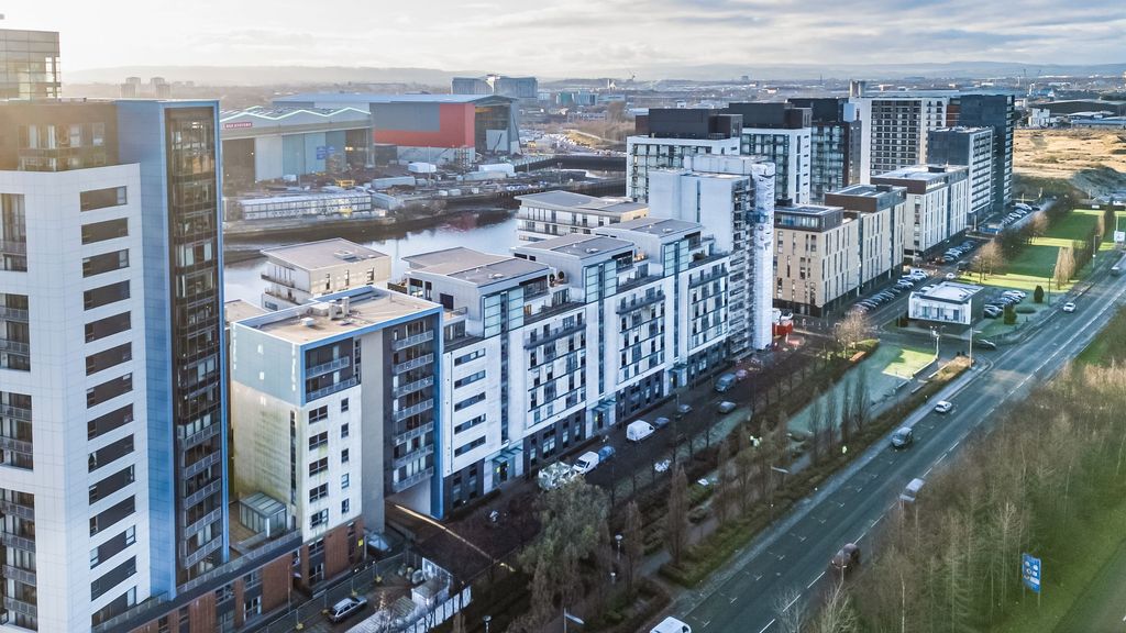 Property photo 1 of 22