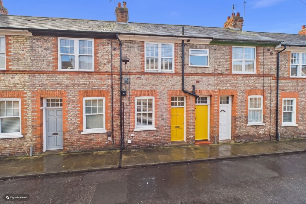 Property photo 1 of 20 Cam02279G0-Pr0199-Still034-001