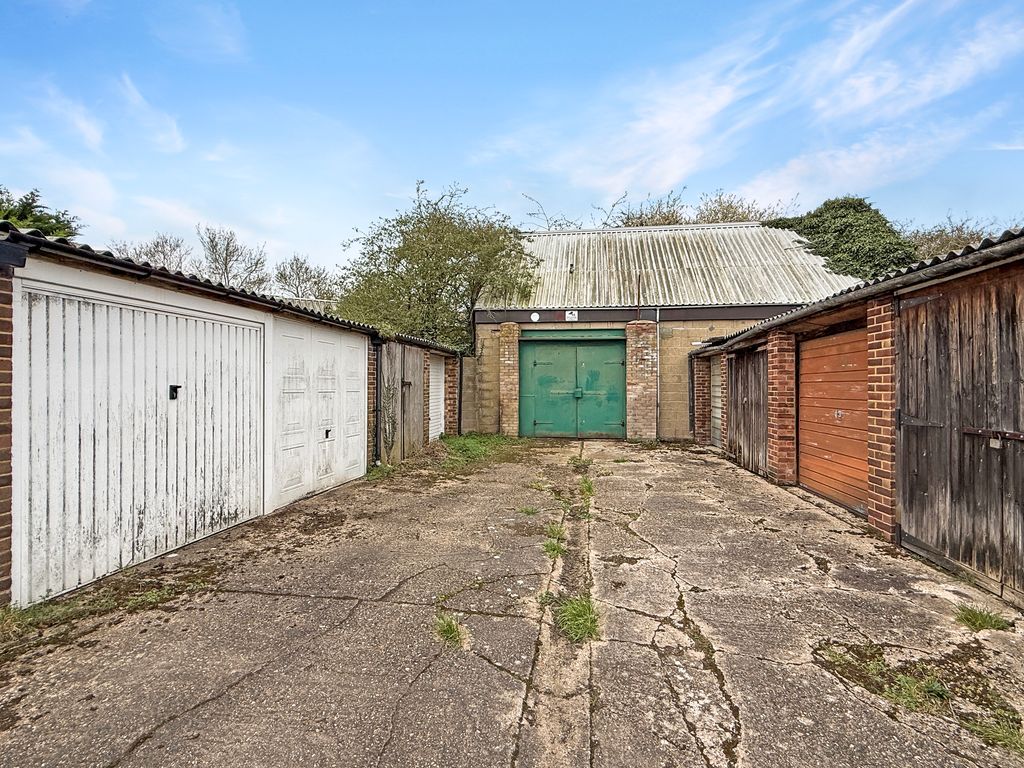 Property photo 1 of 18 98Fc335B6d2321d43ee2c08B8571Fdbebd60B246