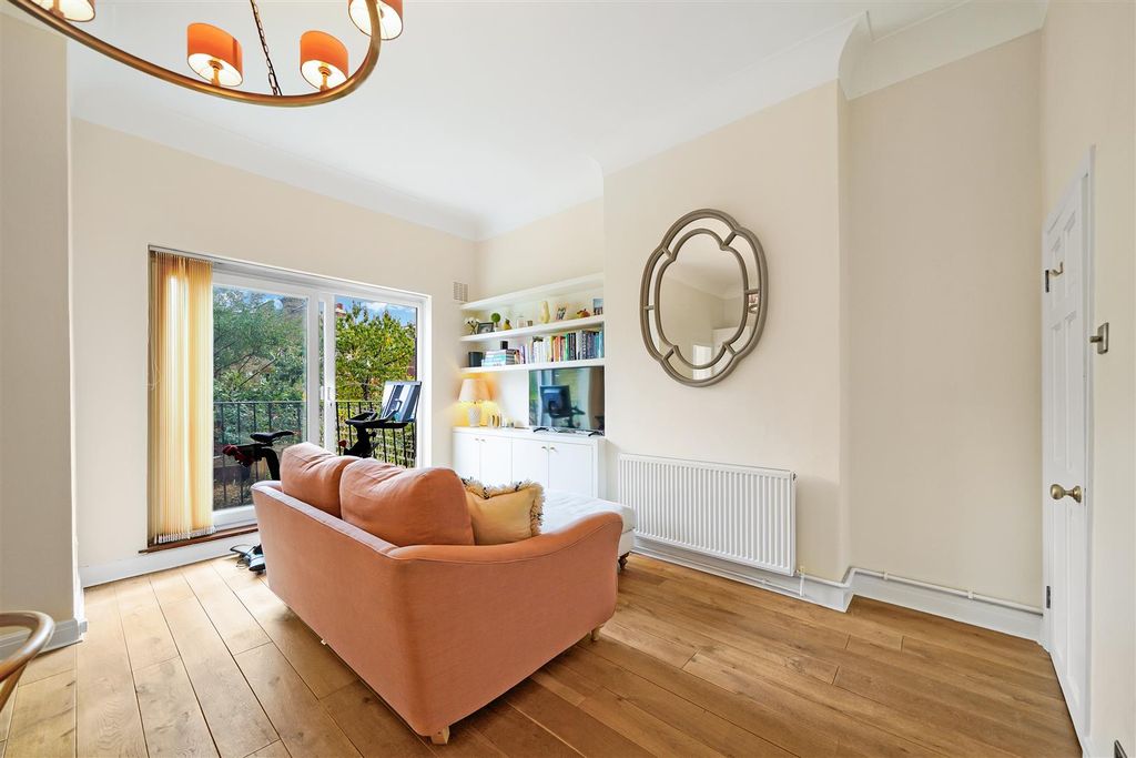 Property photo 3 of 15 Schubert Road
