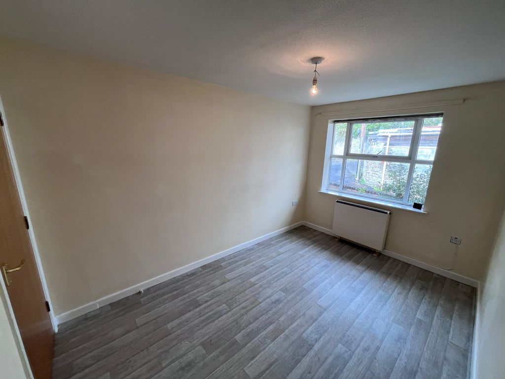 Property photo 3 of 4 Master Bedroom