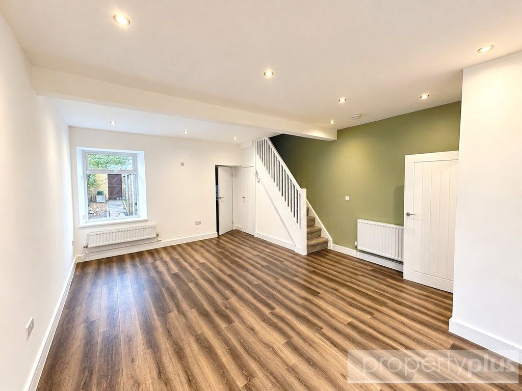 Property photo 2 of 10 Picture No. 08