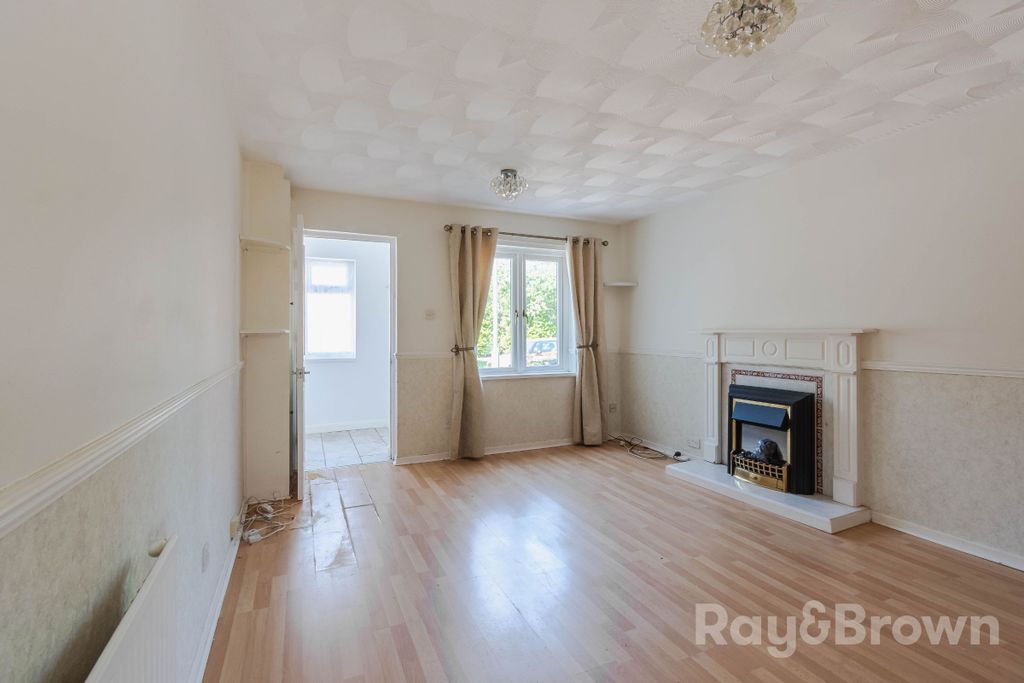 Property photo 3 of 38