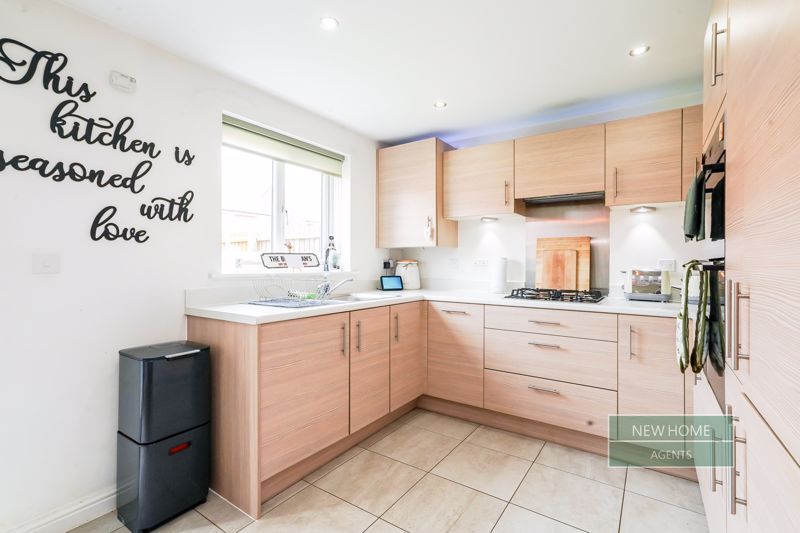 Property photo 3 of 24 Photo 9