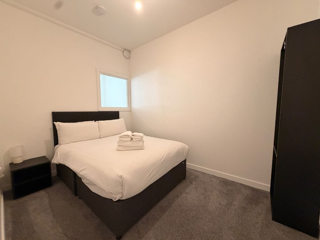 Property photo 3 of 8 Bedroom