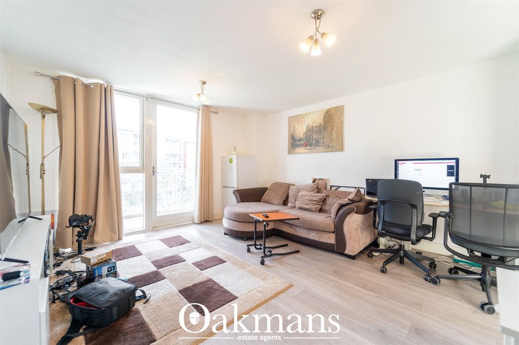 Property photo 3 of 28 Picture No. 14