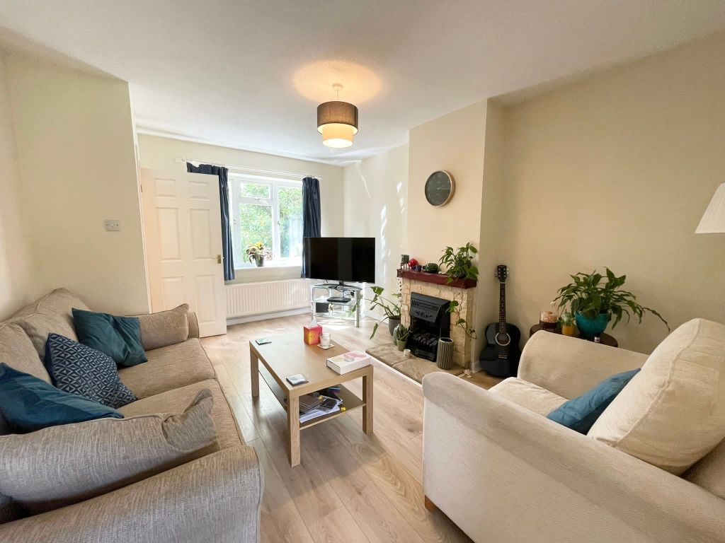 Property photo 2 of 9 95ee6Fc8-B7F0-46Ed-B47B-F545A9Fb508F