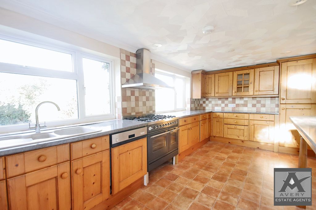 Property photo 2 of 13 Gallery