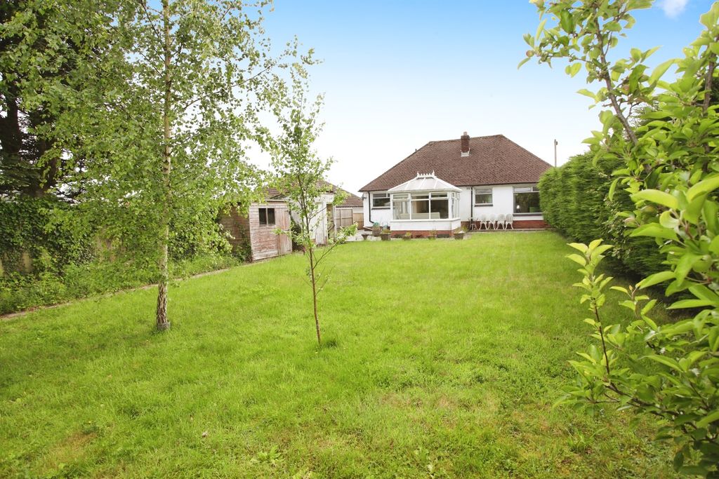 Property photo 2 of 20