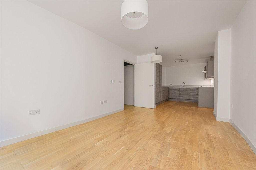 Property photo 3 of 12 Picture No. 23