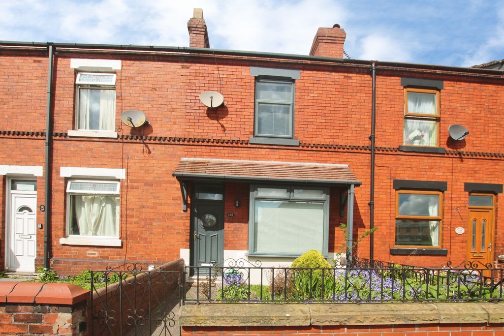 Property photo 1 of 12