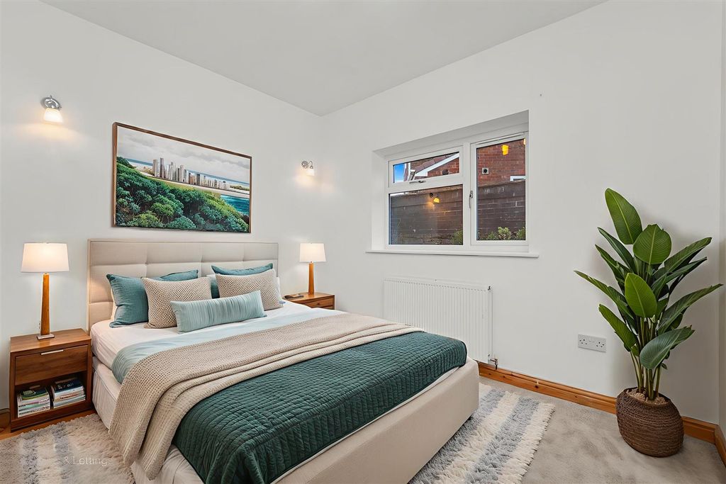 Property photo 3 of 22 4Njmk0Fcgewejrwnztw3Aq - Bedroom - Modern - 2.Jpg