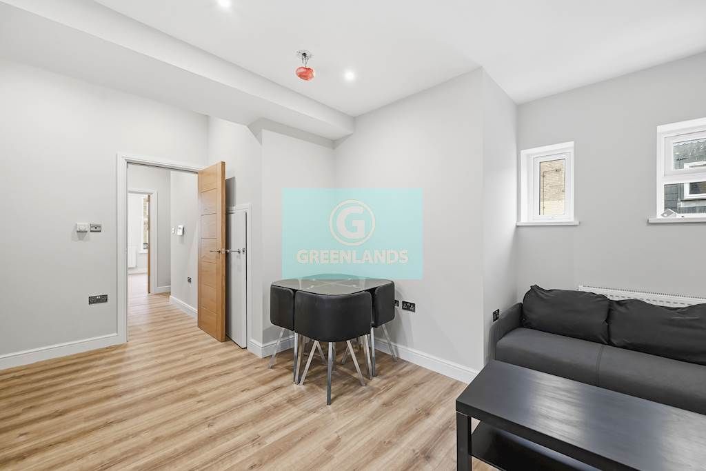 Property photo 3 of 15 Photo 6