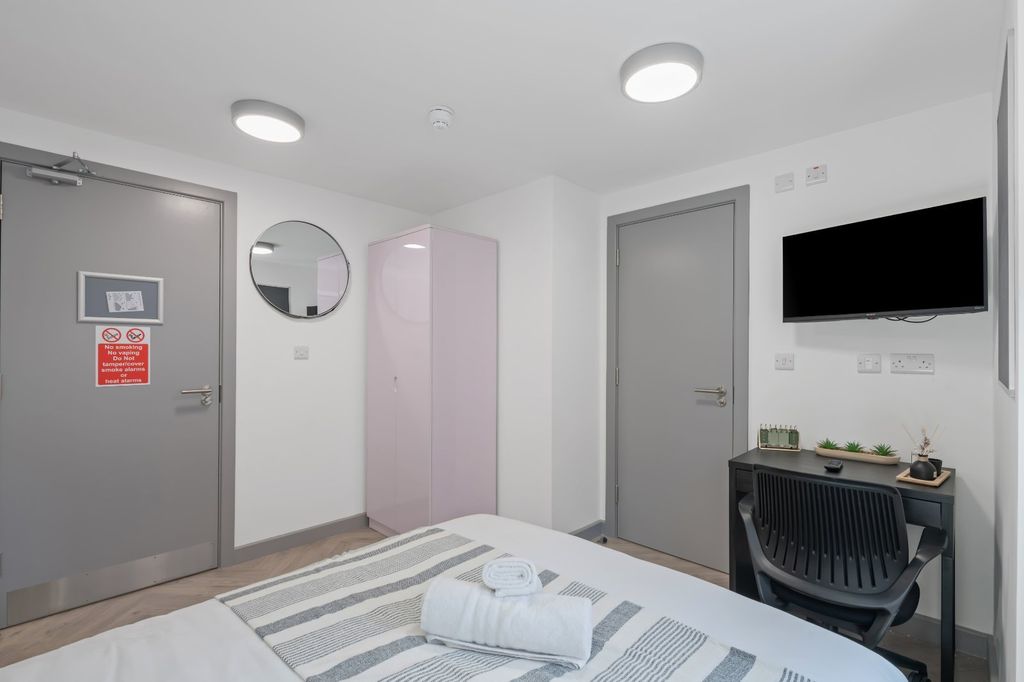 Property photo 3 of 30 Picture No. 23