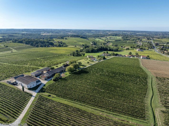 Property photo 2 of 23